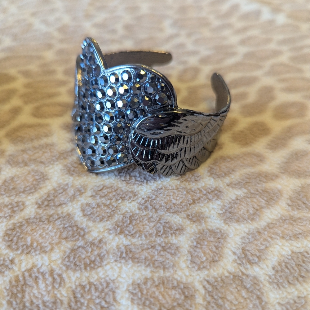 Bracelets - Picture 2 of 7
